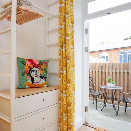 2 Central, Spacious, Apartment With Private Patio Sidmouth Zewnętrze zdjęcie